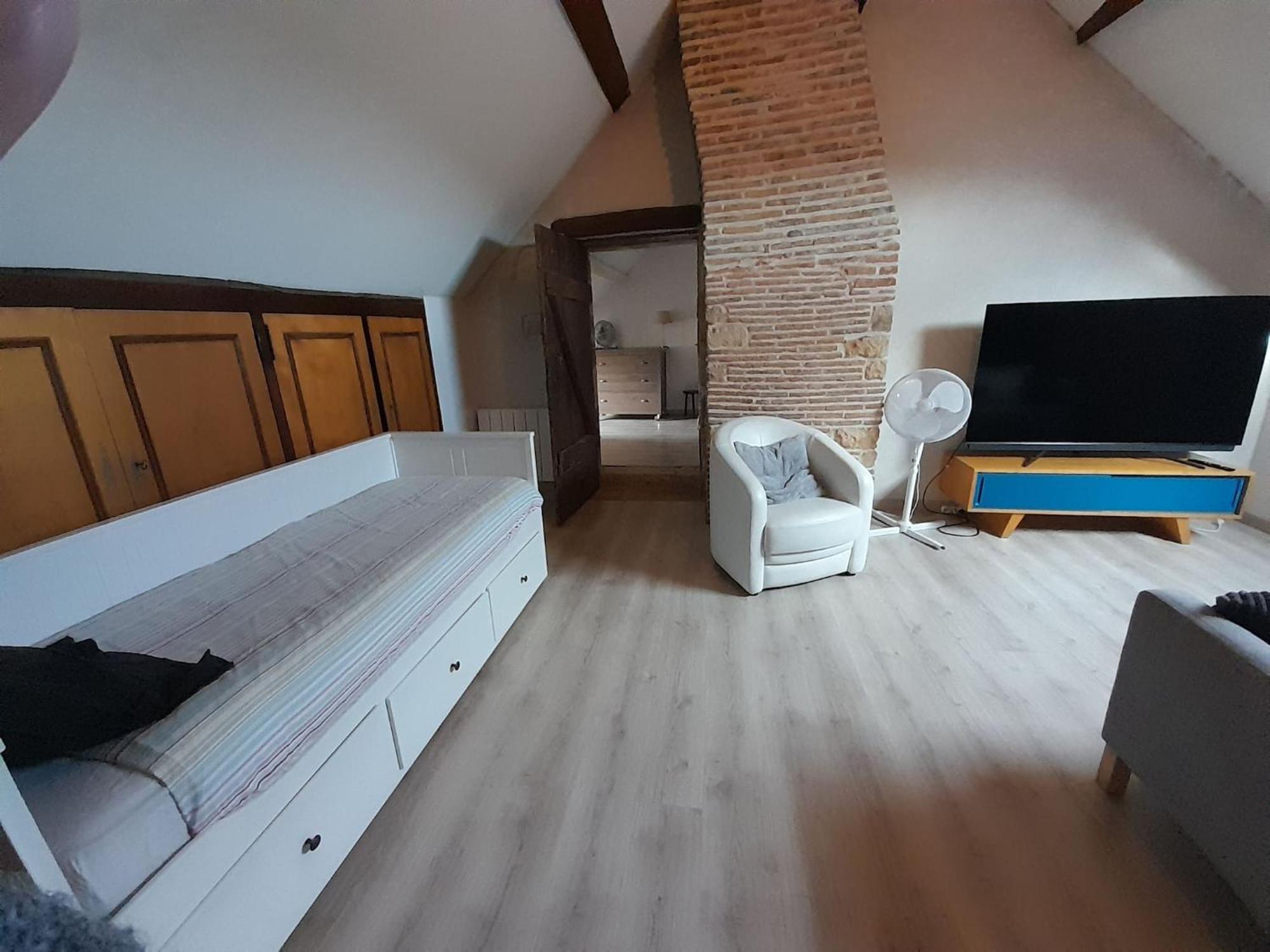 Les Anciennes Ecuries Du Chateau Vatan 外观 照片